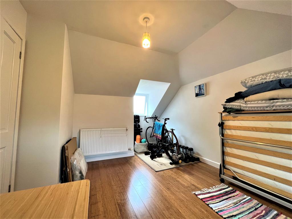 Bedroom 3 Photo 2.jpg