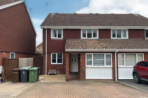 4 bedroom semi-detached house to rent - Sycamore Drive, Kings Worthy, SO23