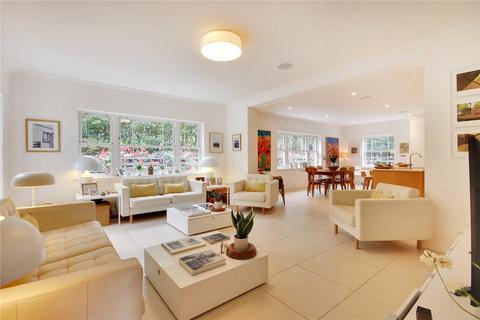 Ferndown House Furzefield Chase, Dormans Park, East Grinstead, RH19 2LY