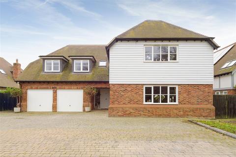 5 bedroom detached house for sale, The Willows, The Street, Staple