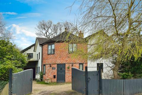 4 bedroom detached house for sale - Hawarden Road, Hope, Wrexham, LL12