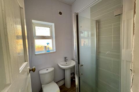 2 bedroom flat to rent, Normanton Road, Derby DE23