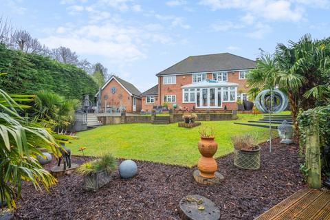 5 bedroom detached house for sale, Manor Road, Penn, HP10