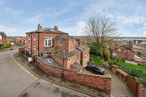 51 Beaumont Fee, Lincoln, LN1 1EZ