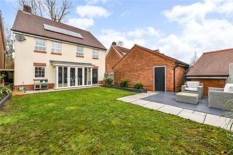 4 bedroom detached house for sale - Reeves Drive, Petersfield, Hampshire, GU31