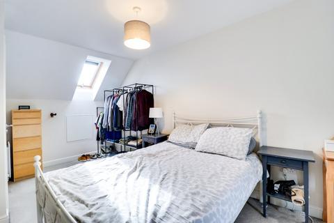 4 bedroom terraced house for sale, Weavers Close, Horsforth, Leeds, West Yorkshire, LS18