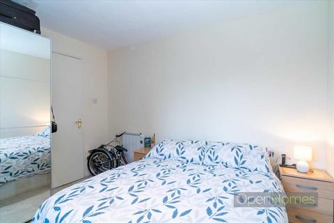 2 bedroom apartment for sale, Jackdaw Court, Harrier Road, Colindale