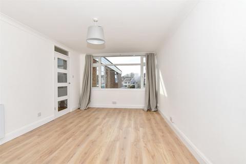 2 bedroom flat for sale - Dumpton Park Drive, Broadstairs, Kent