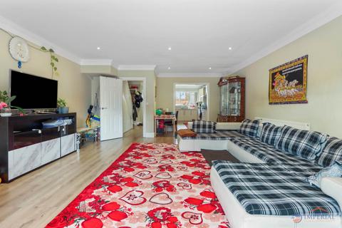 1, Sir John Court Vibia Close, Stanwell, Staines-upon-thames, TW19 7HR