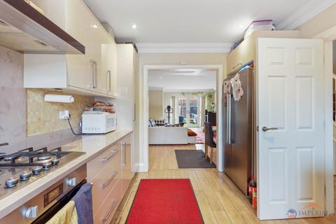 1, Sir John Court Vibia Close, Stanwell, Staines-upon-thames, TW19 7HR
