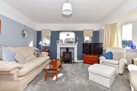 4 bedroom chalet for sale, Harmsworth Gardens, Broadstairs, Kent