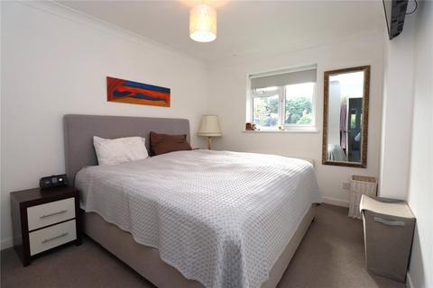2 bedroom bungalow for sale - Rothbury Park, New Milton, Hampshire, BH25