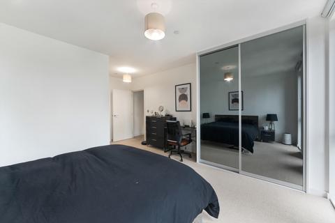 3 bedroom flat to rent, Delancey Apartments, Williamsburg Plaza, London, E14