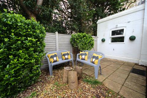 Flat 3, Isaacs House, 3 Cavendish Road, Bournemouth, BH1 1QX