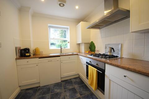 Flat 3, Isaacs House, 3 Cavendish Road, Bournemouth, BH1 1QX