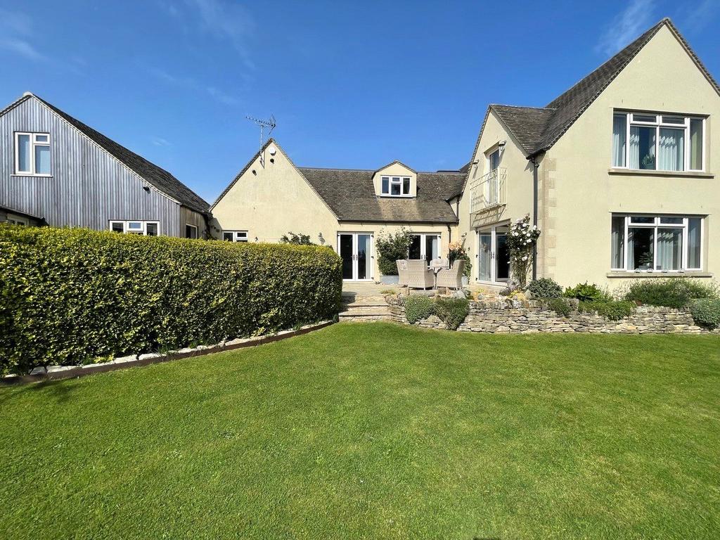 Birdlip, Gloucester, Gloucestershire, GL4 5 bed detached house for sale