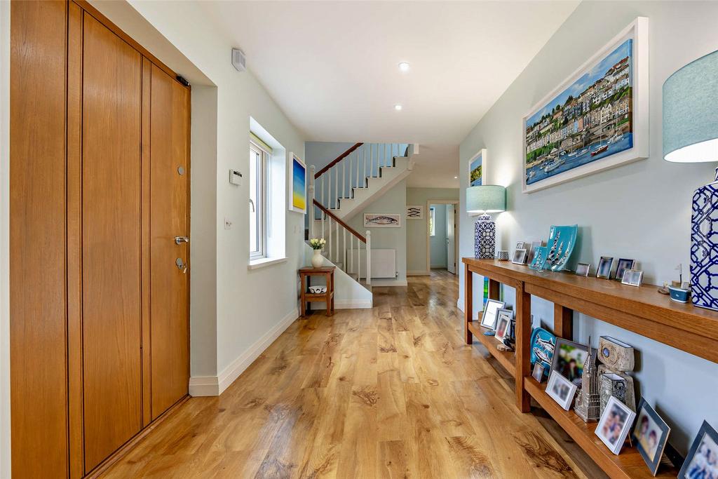 Birdlip, Gloucester, Gloucestershire, GL4 5 bed detached house for sale