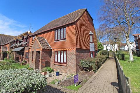 2 bedroom retirement property for sale - Church Bailey, Pevensey BN24