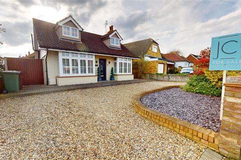 5 bedroom bungalow for sale, Central Avenue, Stanford-le-Hope, Essex, SS17