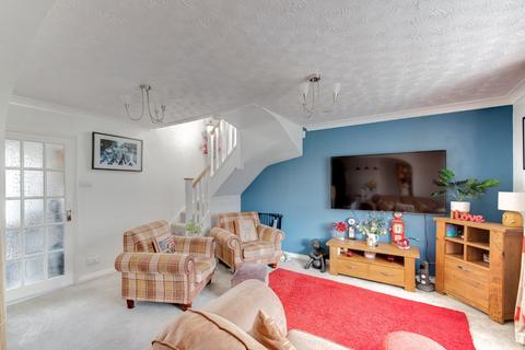 2 bedroom semi-detached house for sale - Owens Way, Cradley Heath, West Midlands, B64