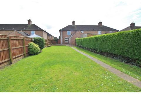 3 bedroom end of terrace house for sale, Stonald Avenue, Peterborough PE7