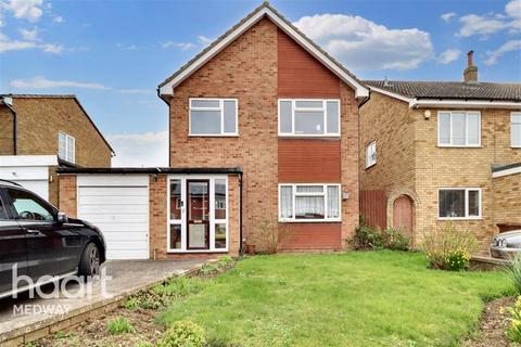 4 bedroom detached house to rent, Wentworth drive, Cliffe Woods, ME3