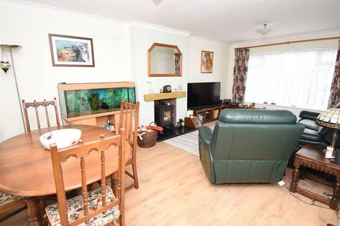 4 Ashurst Avenue, Whitstable, CT5 4PU