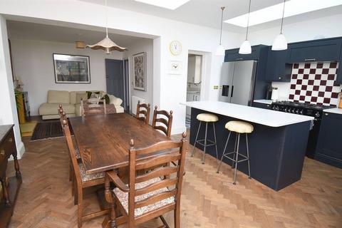 54 Baddlesmere Road, Whitstable, CT5 2LB