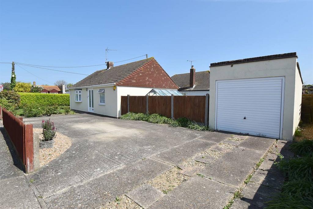 Woodman Avenue, Swalecliffe, Whitstable 2 bed detached bungalow for
