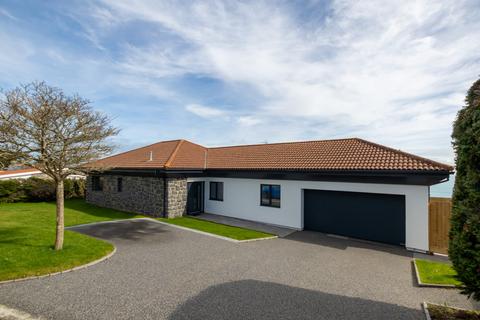 3 bedroom bungalow for sale, Rue Charlotte, Fort George, St Peter Port