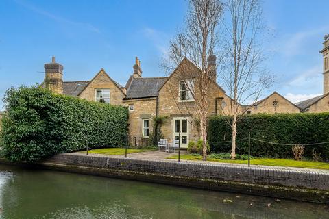 West Lodge Bliss Mill, Chipping Norton, OX7 5JR