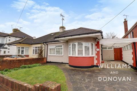 2 bedroom semi-detached bungalow for sale, Hall Crescent, Hadleigh