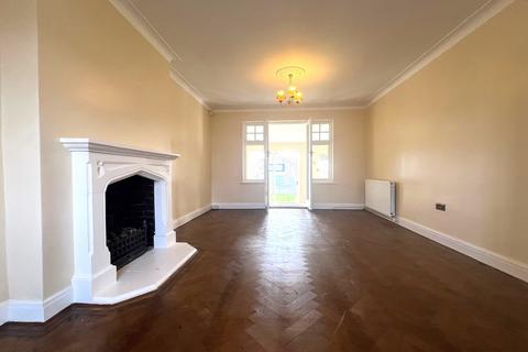 4 bedroom detached house to rent, Bridle Road, Pinner HA5