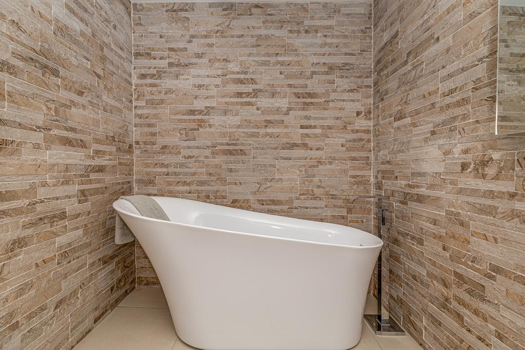 En Suite Bathroom