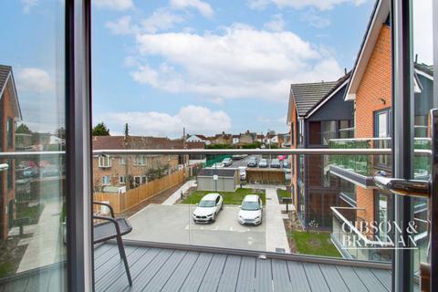 3 bedroom apartment for sale, The Courtyard, Rayleigh, SS6
