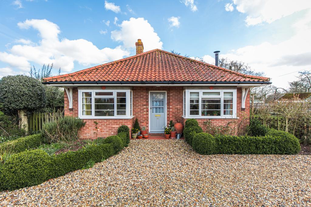 Hingham 3 bed detached bungalow for sale £425,000