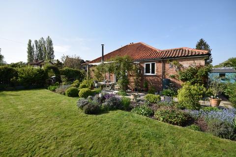 3 bedroom detached bungalow for sale, Hingham