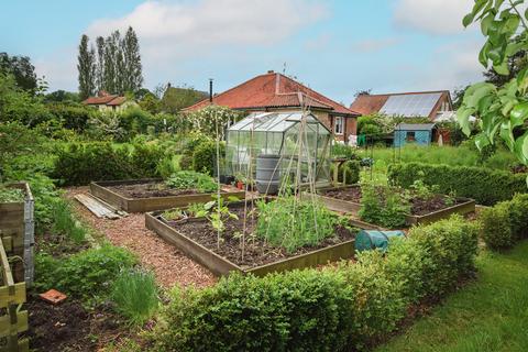 3 bedroom detached bungalow for sale, Hingham