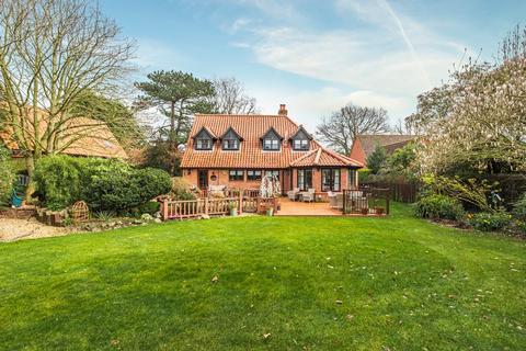 4 bedroom detached house for sale, House and Two Studio Apartments in Watlington