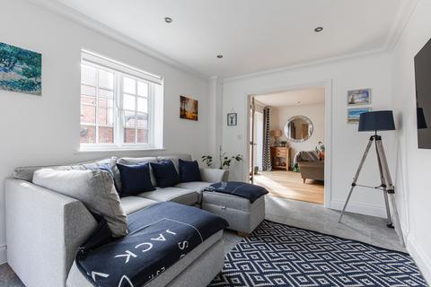 3 Castle Close, Holt, NR25 6FB