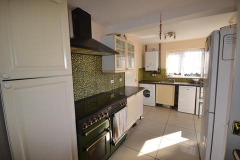 3 bedroom semi-detached house to rent - Tyringham Road, Leicester LE18