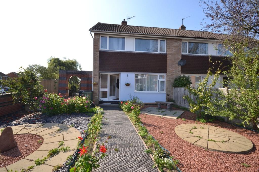 Tyringham Road, Leicester LE18 3 bed semidetached house £995 pcm (£