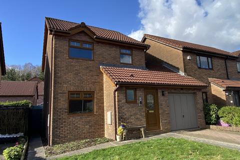 3 bedroom detached house for sale, Oakwood Drive, Clydach, Swansea, City And County of Swansea.