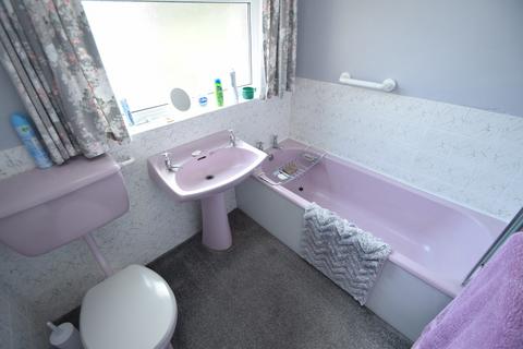 104 Avondale Road, Shipley, BD18 4QY