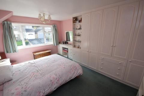 104 Avondale Road, Shipley, BD18 4QY