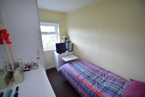104 Avondale Road, Shipley, BD18 4QY
