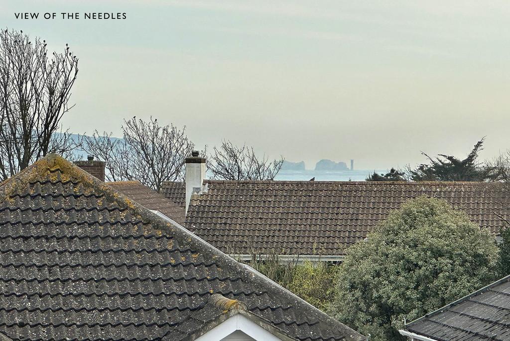 6 Greenlea, Keyhaven Road - Needles