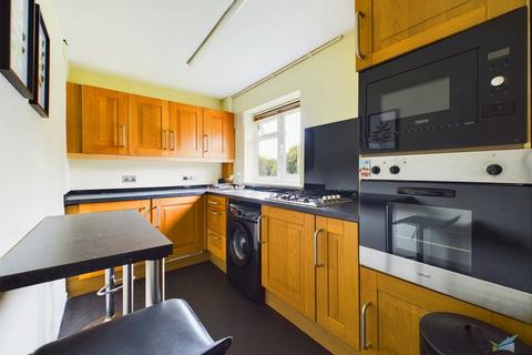 2 bedroom apartment for sale, Moreton Road, Wirral CH49