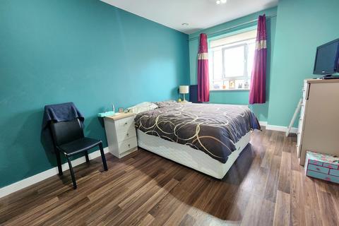 2 bedroom flat for sale, Mildenhall Road , Bury St Edmunds