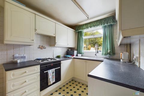 3 bedroom semi-detached house for sale - Kings Rd, Wirral CH63